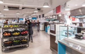 UBCビュッフェスタイルの食事例