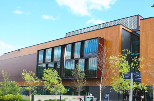 小学生　中学生　高校生　夏休みのカナダ留学　名門トロント大学