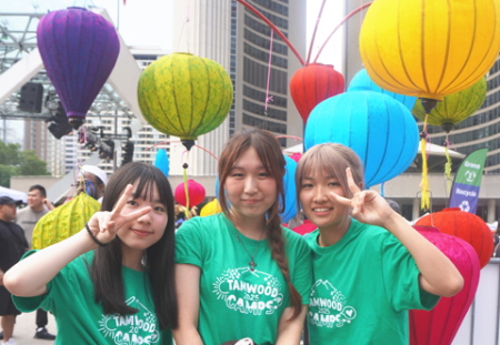 小学生　中学生　高校生　夏休みのカナダ　トロント大学留学