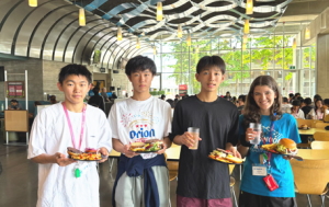 ビュッフェスタイルの食事例