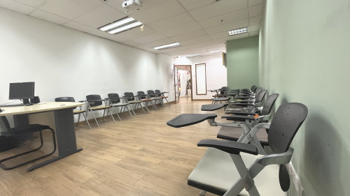 マレーシア留学　クアラルンプール留学　教室の一例 2
